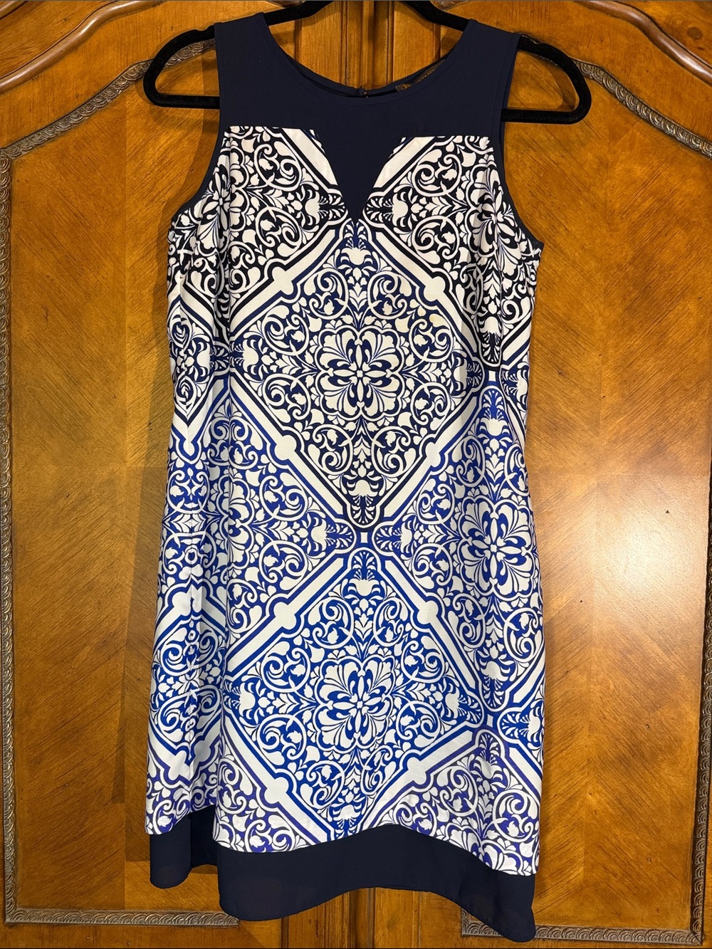 Outback Red Navy and White Tile-Print Sleeveless Shift Dress